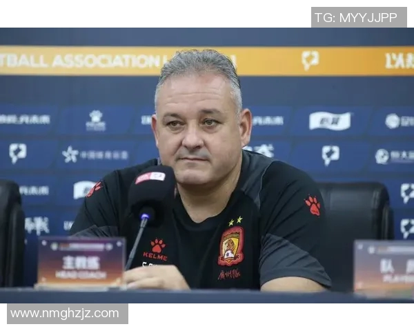 萨瓦尔多足球明星的辉煌历程与对足球界的深远影响分析