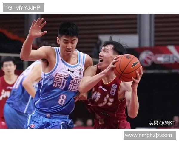 上海足球队在世锦赛积分榜上以56分稳居第一名展现强劲实力