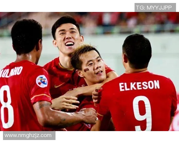 成都足球队进攻革新之路：战术创新与球员配合的完美结合